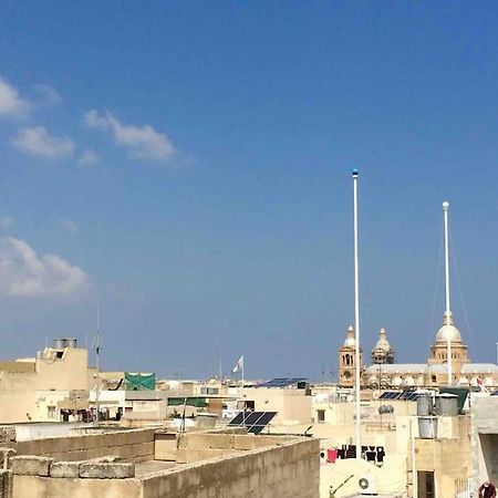 May Flower: Modern Flat Close To Airport/Bus Stops Tarxien Exterior foto